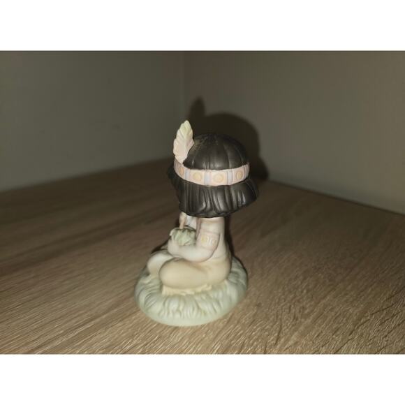 Precious Moments Figurine PM-912 "Lord Keep Me In Teepee Top Shape" 1991 4" - Picture 4 of 5